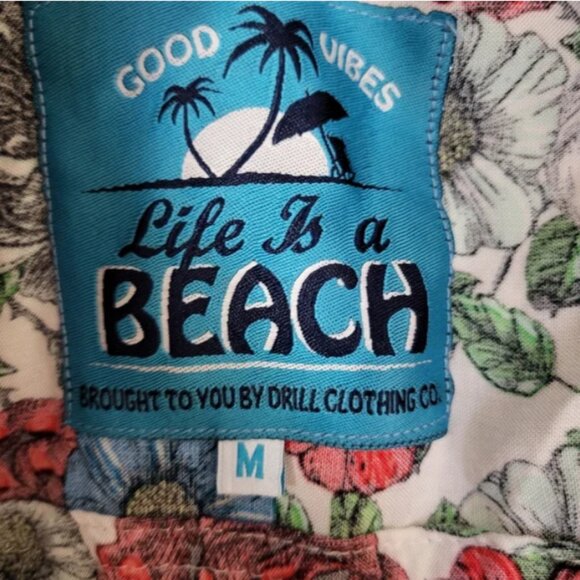 Life is a Beach Good Vibes Skull and Roses Men’s Short Sleeve Button Down Shirt - Picture 2 of 5
